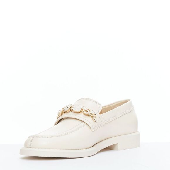 Chanel CC Heart Flower Charm Chain Leather Loafers - Picture 4 of 6